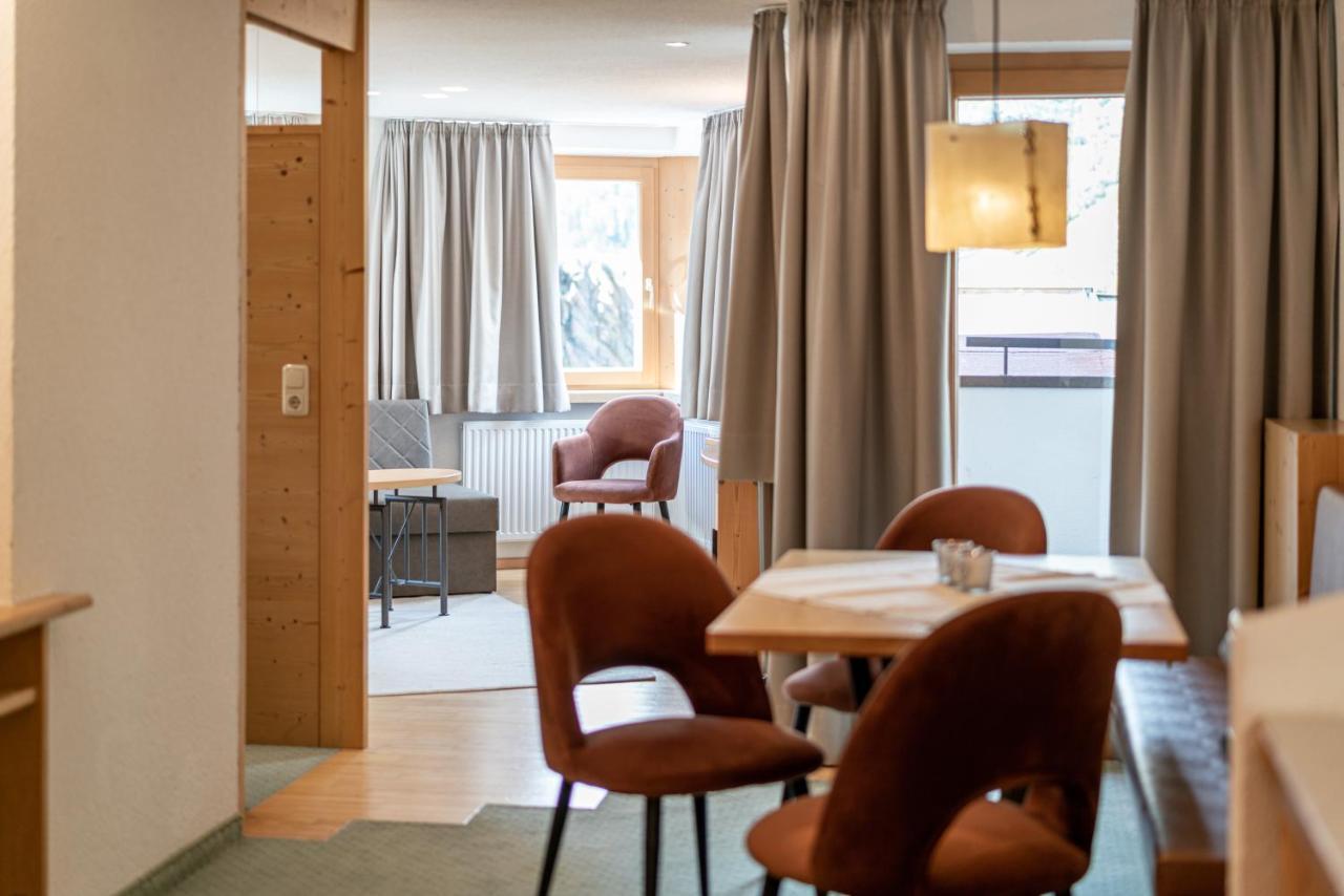 Schoenblick - Gurgl B&B โอเบอร์กัวร์เกิล ภายนอก รูปภาพ