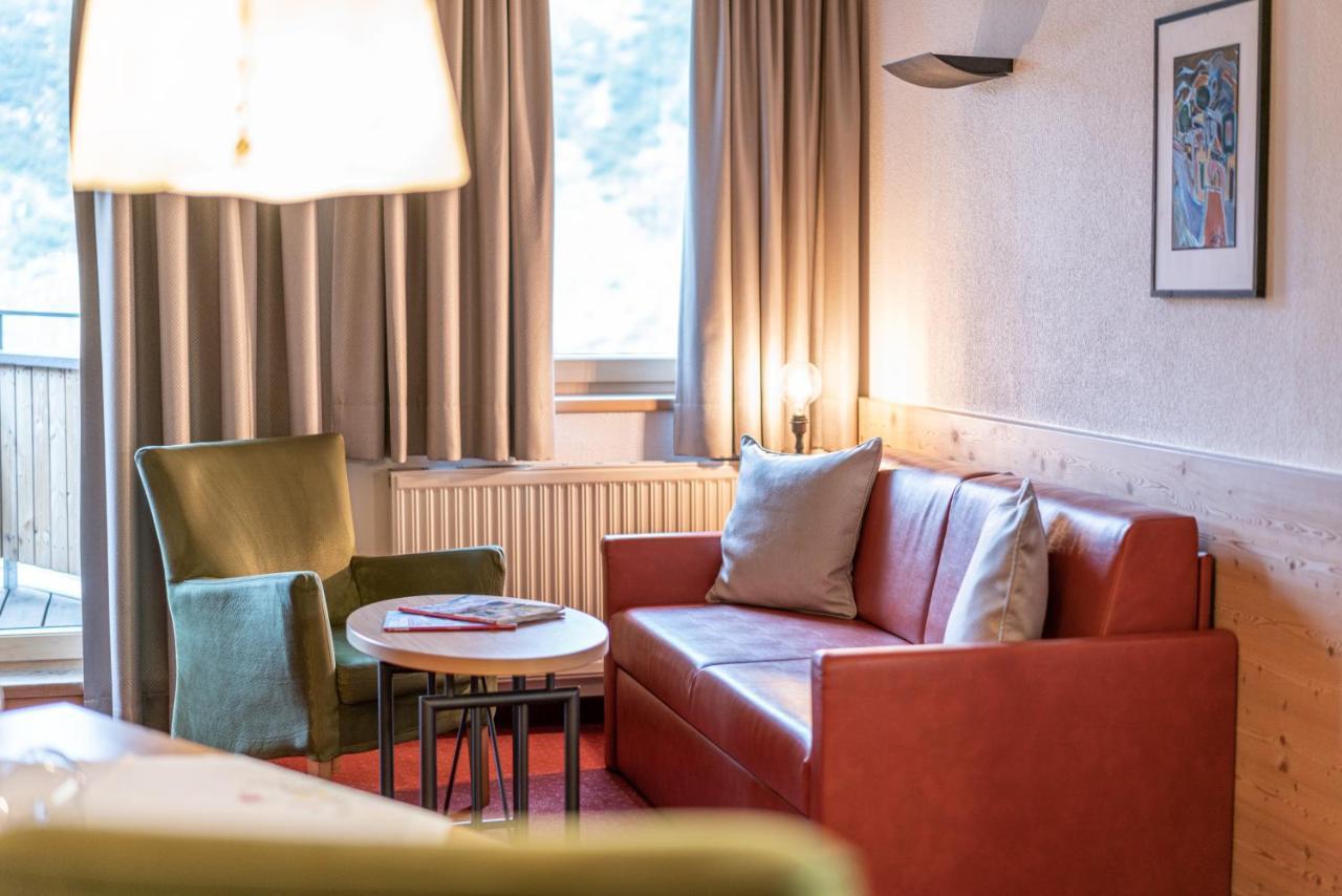 Schoenblick - Gurgl B&B โอเบอร์กัวร์เกิล ภายนอก รูปภาพ