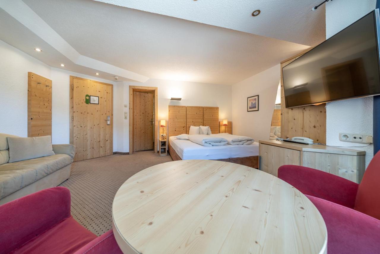 Schoenblick - Gurgl B&B โอเบอร์กัวร์เกิล ภายนอก รูปภาพ