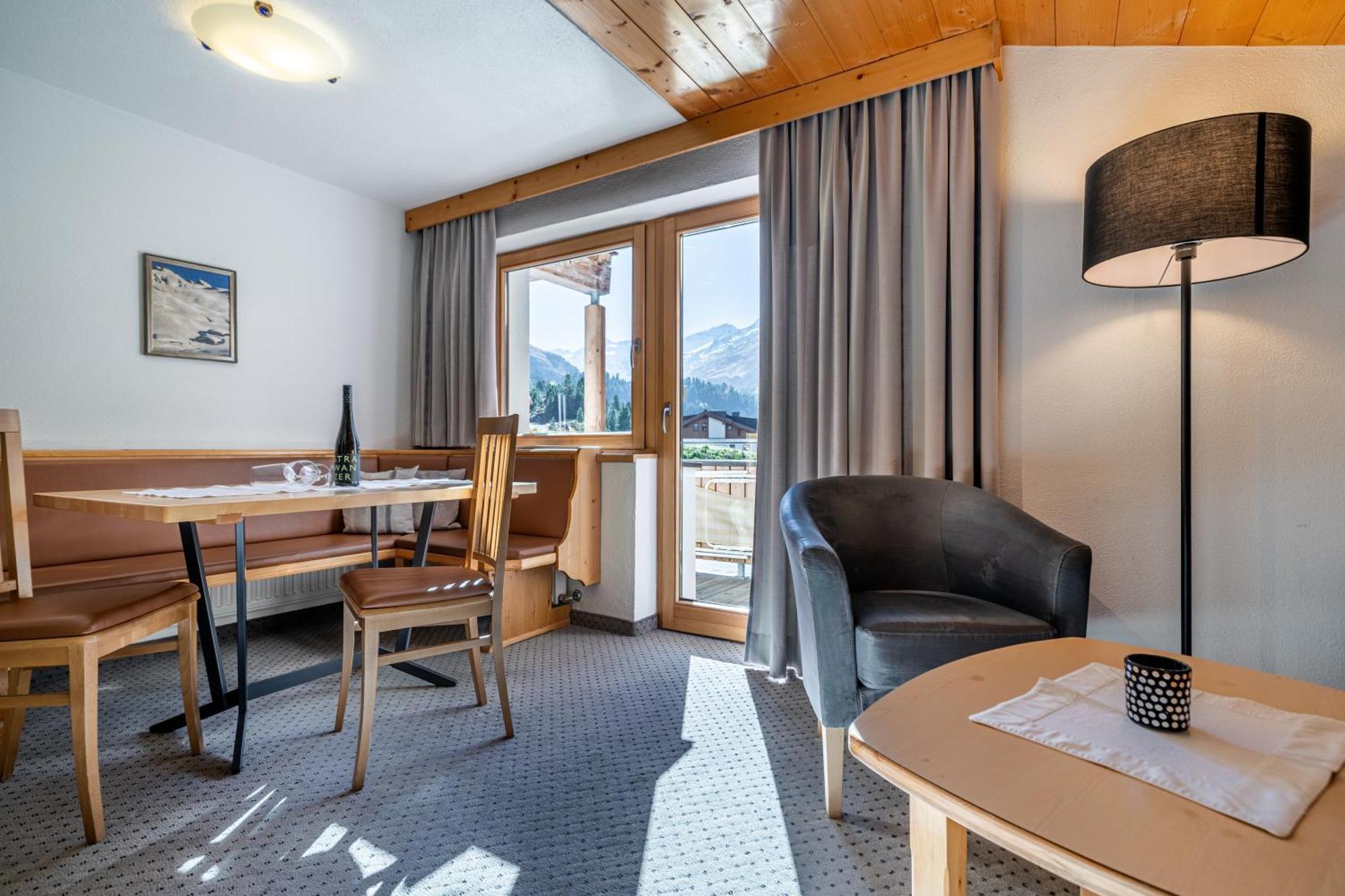 Schoenblick - Gurgl B&B โอเบอร์กัวร์เกิล ภายนอก รูปภาพ