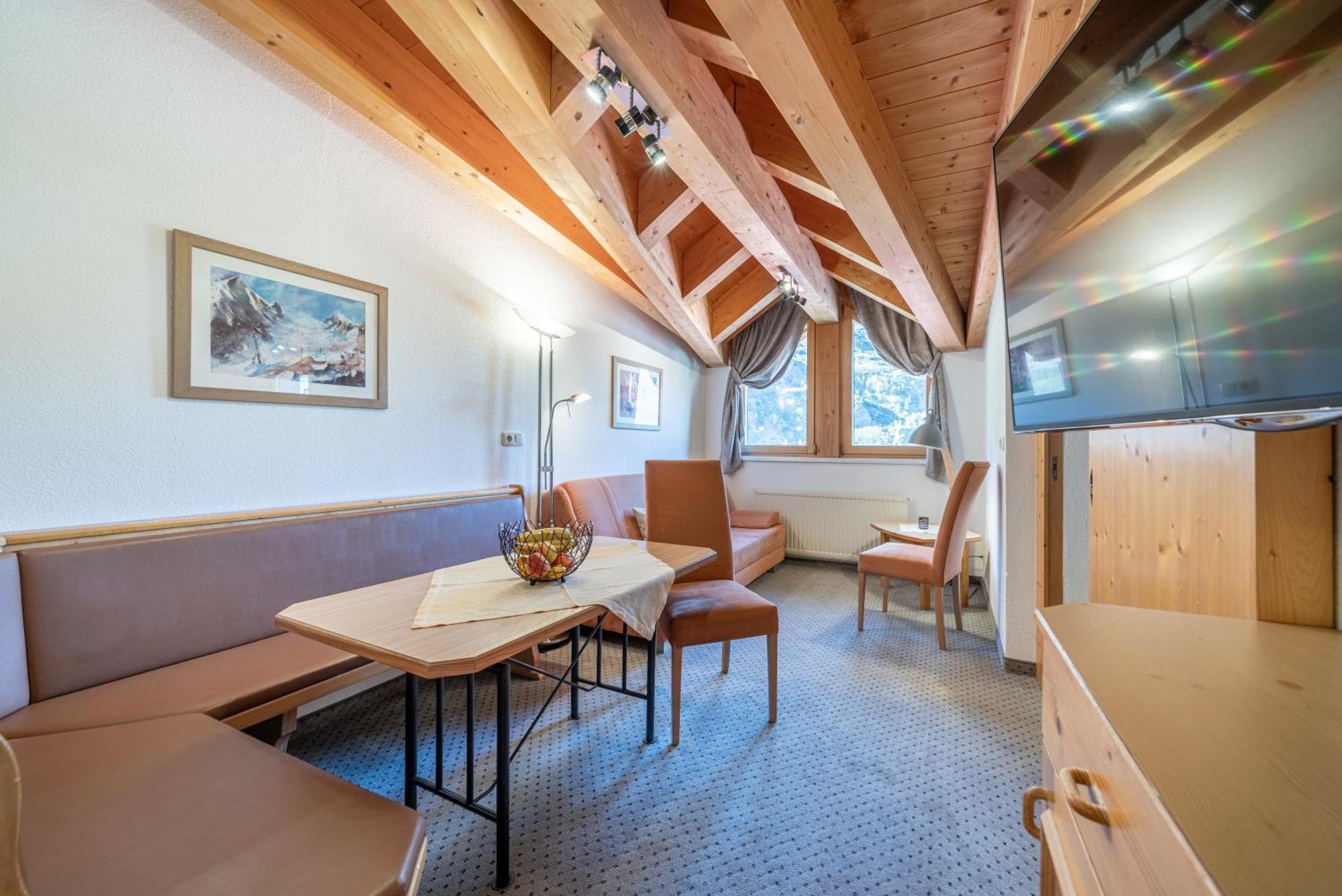 Schoenblick - Gurgl B&B โอเบอร์กัวร์เกิล ภายนอก รูปภาพ